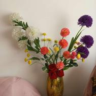 گل وگلدان همگی باهم 700 تومن