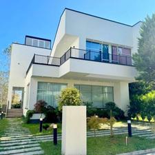 فروش ویلا استخردار شهرکی 650 متر در سیاهرود 