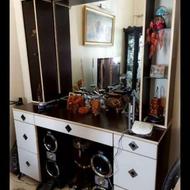 ویترین با ایینه