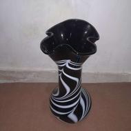 گلدون مشکی کریستال