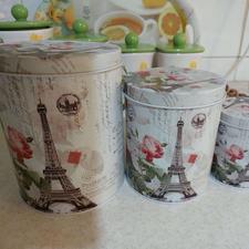 سه عدد قوطی فلزی و تنگ بزرگ و جا روغنی