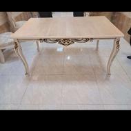 میزغذاخوری بزرگ