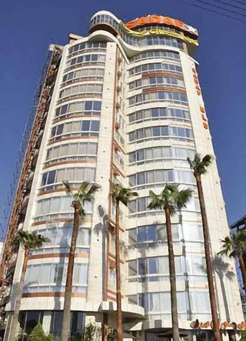 نیروی نظافت و خانه داری در هتل - undefined