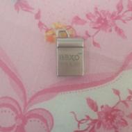 فلش 16 گیگ نو