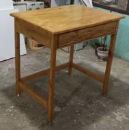 میز چوبی کشو دار