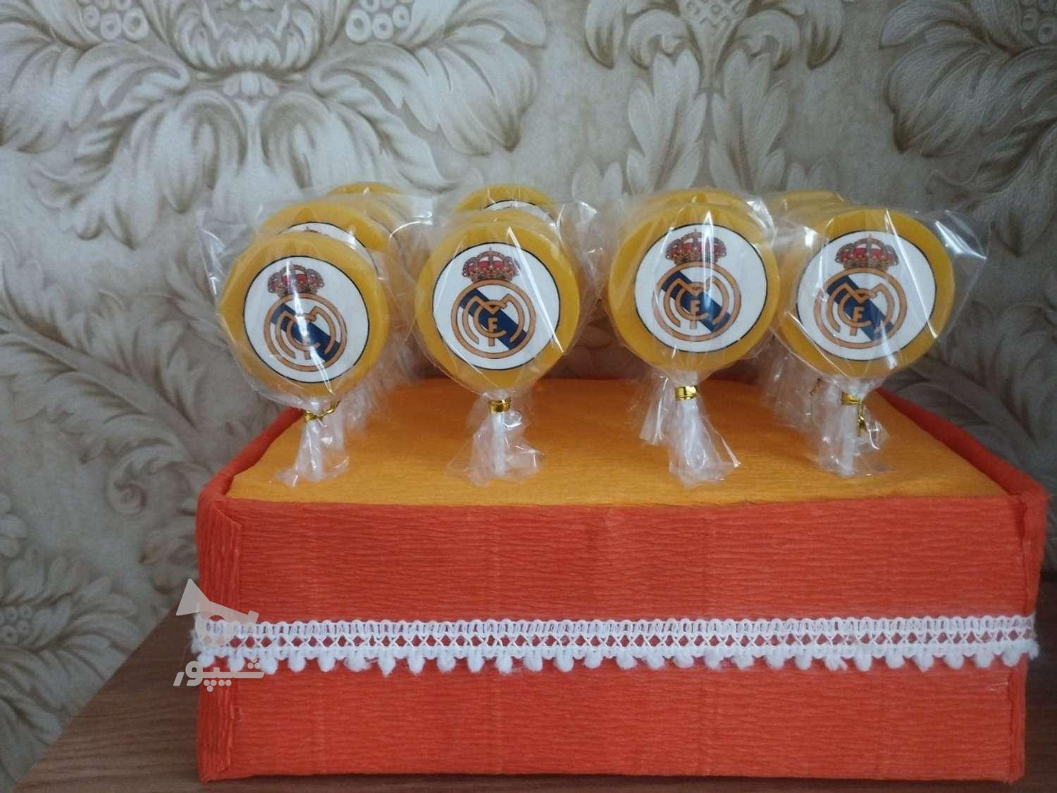 آب نبات ها با چاپ خوراکی در طرح،رنگ، طعم مختلف برای جشن بوفه