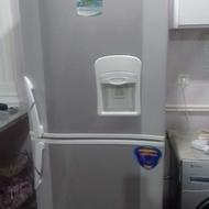 فروش یک عدد. یخچال فریزر فوق العاده تمیز