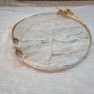 شیرینی خوری شیپوری