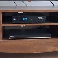 میز تلویزیون خیلی تمیز