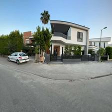 ویلا فوق العاده تمیز لوکیشن قوی 500 متری سه خواب