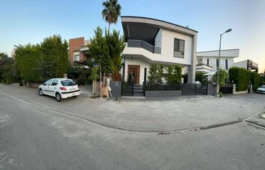 ویلا فوق العاده تمیز لوکیشن قوی 500 متری سه خواب