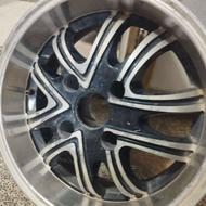 رینگ اسپرت پژو دور 14نوع و تمیز هستن به فروش میرسد