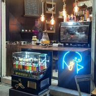 نیازمند باریستا خانم جوان و پرانرژی