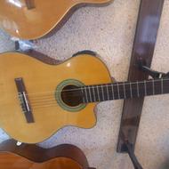 گیتار ژاپنی آریاac30پیکاب دار