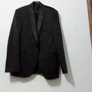 انواع پوشاک از قبیل کت شلوار پیراهن