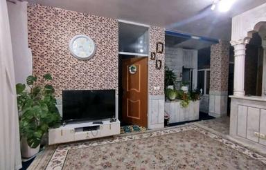 ساختمان دو طبقه شهرک فاز یک