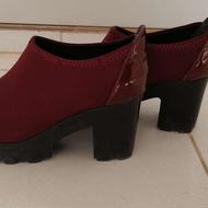 کفش پاشنه بلند