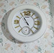 ساعت گرد سفید سالم