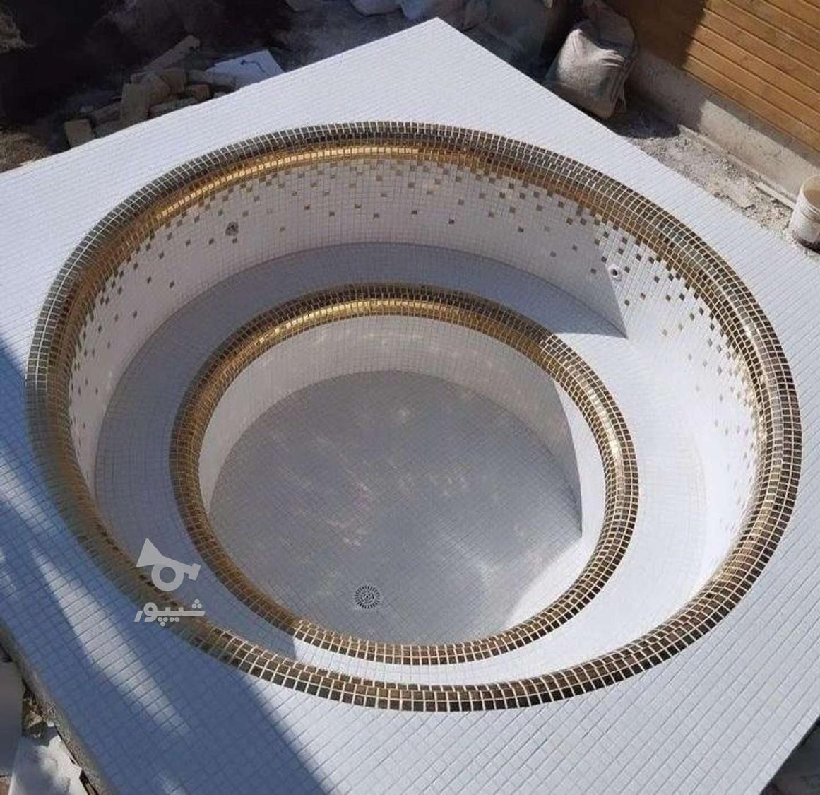 سیمانکاری ونصب سرامیک مینیاتوری استخر و جکوزی ابنما