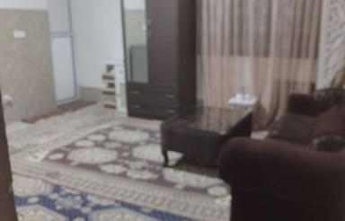 80نتر سالن 20متر سرایداری 30 متر حیاط 10 متر اتاقک