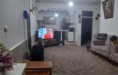 یک واحدطبقه همکف دارای آب برق گاز جدا بلوار ولایت