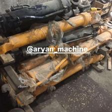 جک های بیل مکانیکی هیوندای کوماستو دوسان هیتاچی موجود