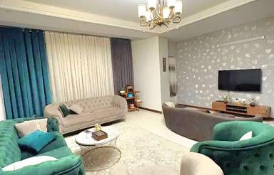 اجاره واحد 100متری‌/بلوار جمهوری‌/غرق‌نور‌/لاکچری