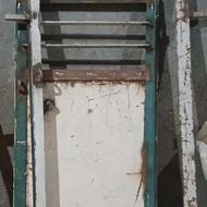 درب آغول کفتر،مرغ،کاملا اهنی و سنگین