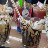 آبمیوه زن بارتندر مراسمات شما