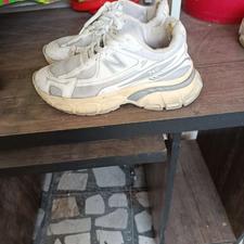 فروش فوری کفش های کتونی