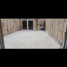 ساختمان دوطبقه فروشی