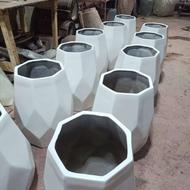 تولیدکننده تخصصی گلدان فایبرگلاس