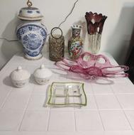 تعدادی ظروف قدیمی و آنتیک