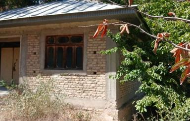 خانه بنیادی ساخت در منطقه ییلاقی خوش آب و هوا زیر قله دماند