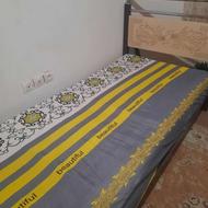 تخت یکنفره به همراه تشک