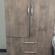 کمد چوبی سه کشو قسمت بالا آویز لباس