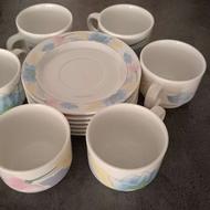 فنجان ونعلبکی چینی