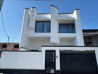 ویلا استخردار 440 متربنا باروف وشاه نشین چندقدمی دریا