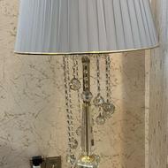 آباژور ایستاده