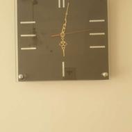 ساعت دیواری شیشه ای