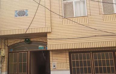 دو طبقه یه منزل ویلایی مجزا از هم