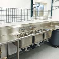 ظرف شور و خدمات نظافتی رستوران