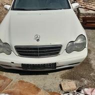 یک دستگاه بنز c240 پلیسی