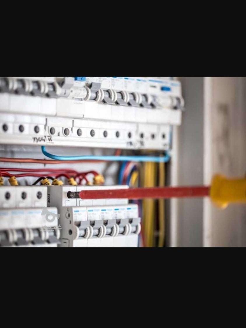 برقکار،رفع اتصالی،نورپردازی ساختمان ومغازه،نصب ایفون