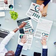 حسابدار آشنا به صنعتی