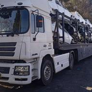 راننده تریلر حمل بدنه