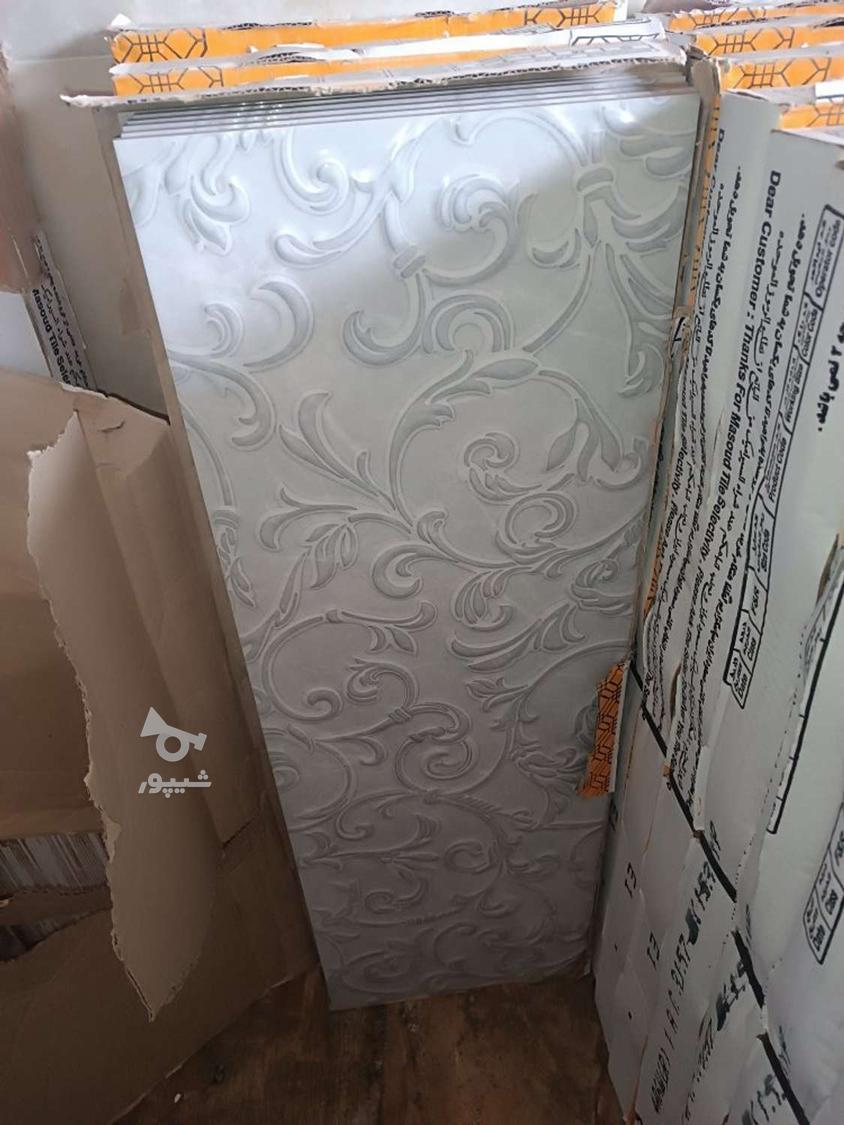 فروش کاشی سرامیک و سنگ به صورت عمده