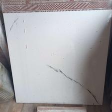 فروش کاشی سرامیک و سنگ به صورت عمده