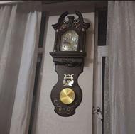 ساعت دیواری و استند جا قابلمه ایی