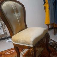 مبل میزبان سلطنتی